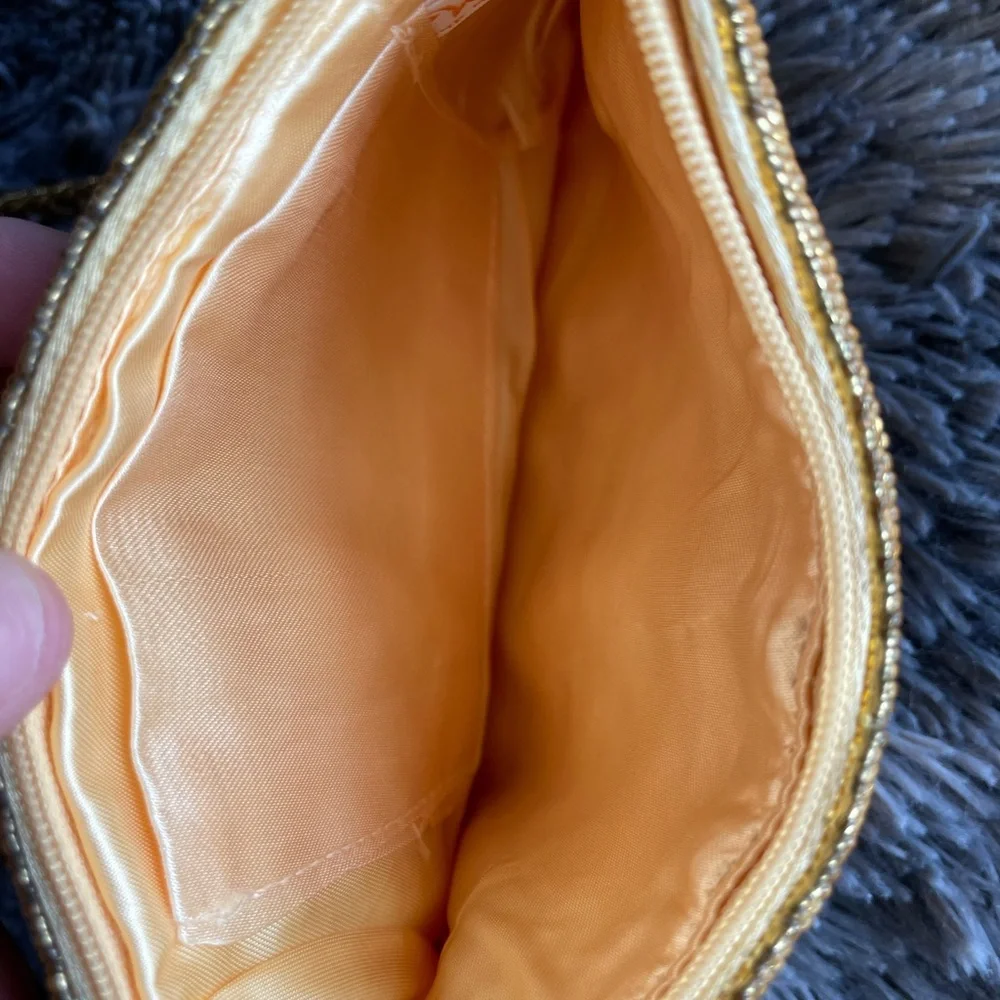 Gold colored Vintage beaded evening bag - Picture 10 of 10